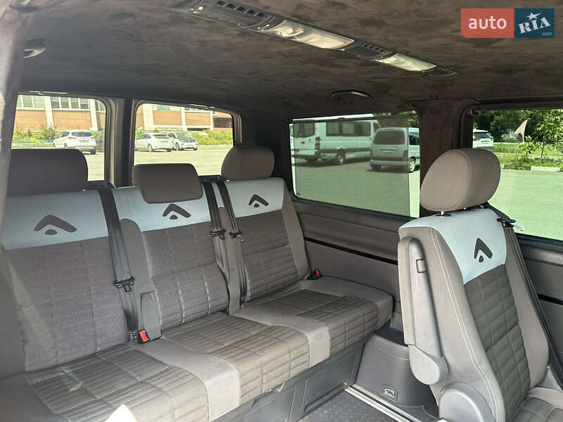 Минивэн Volkswagen Multivan 2006 в Харькове