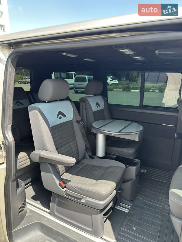 Минивэн Volkswagen Multivan 2006 в Харькове