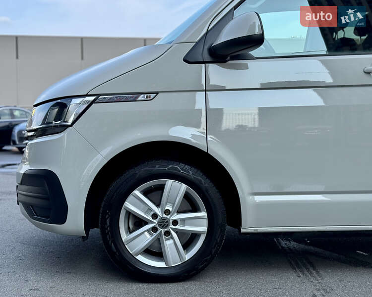 Мінівен Volkswagen Multivan 2020 в Києві