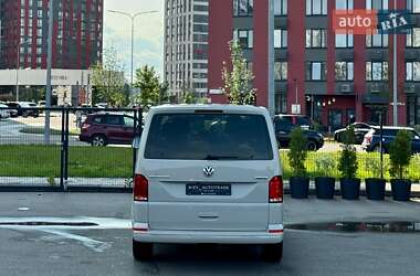 Минивэн Volkswagen Multivan 2020 в 