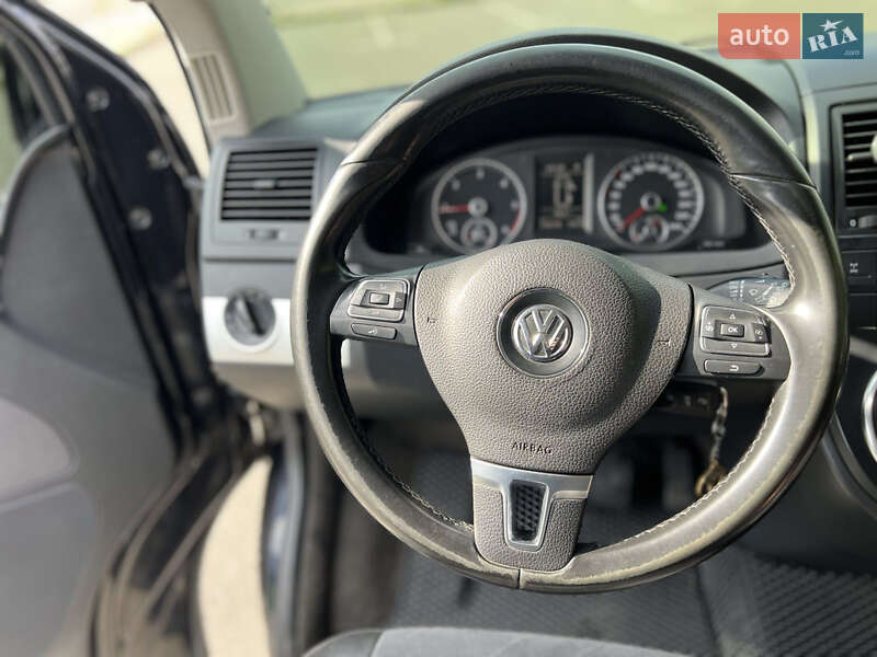 Минивэн Volkswagen Multivan 2010 в Киеве