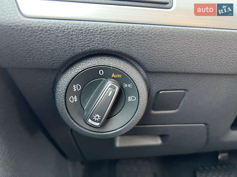 Минивэн Volkswagen Multivan 2020 в Киеве