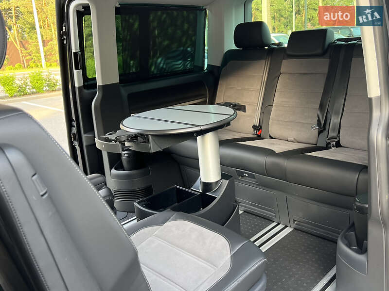 Минивэн Volkswagen Multivan 2020 в Киеве