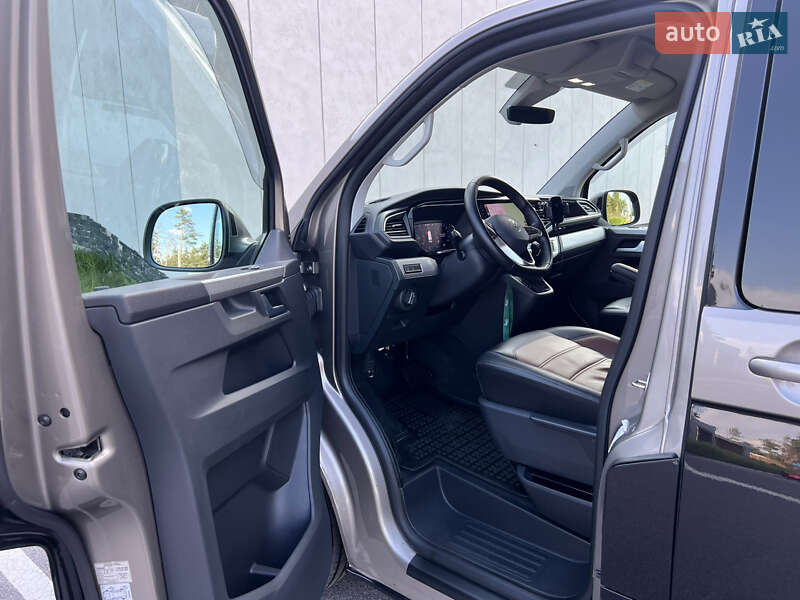 Минивэн Volkswagen Multivan 2020 в Киеве