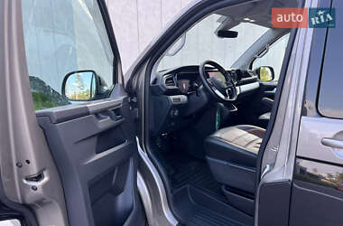 Минивэн Volkswagen Multivan 2020 в 