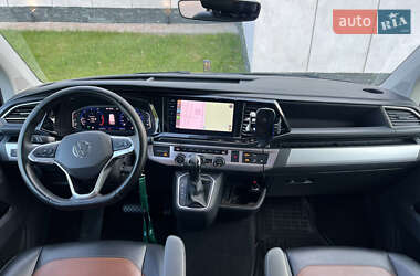 Минивэн Volkswagen Multivan 2020 в 