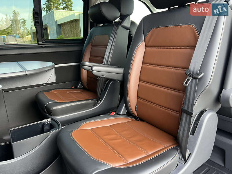 Минивэн Volkswagen Multivan 2020 в Киеве