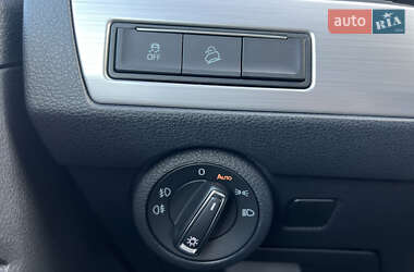 Минивэн Volkswagen Multivan 2020 в 