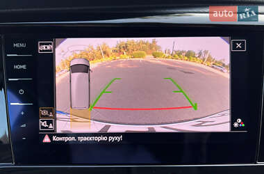 Минивэн Volkswagen Multivan 2020 в 