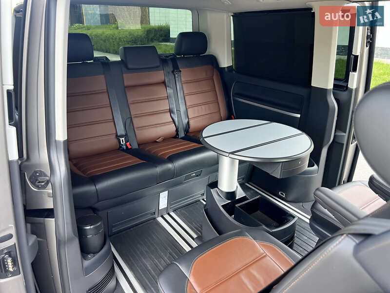 Минивэн Volkswagen Multivan 2020 в Киеве