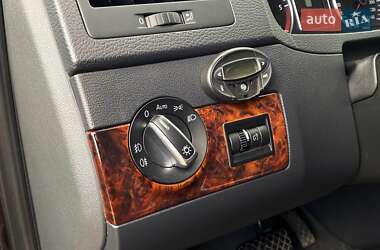 Минивэн Volkswagen Multivan 2014 в 