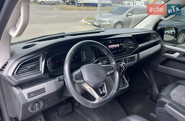 Минивэн Volkswagen Multivan 2021 в 