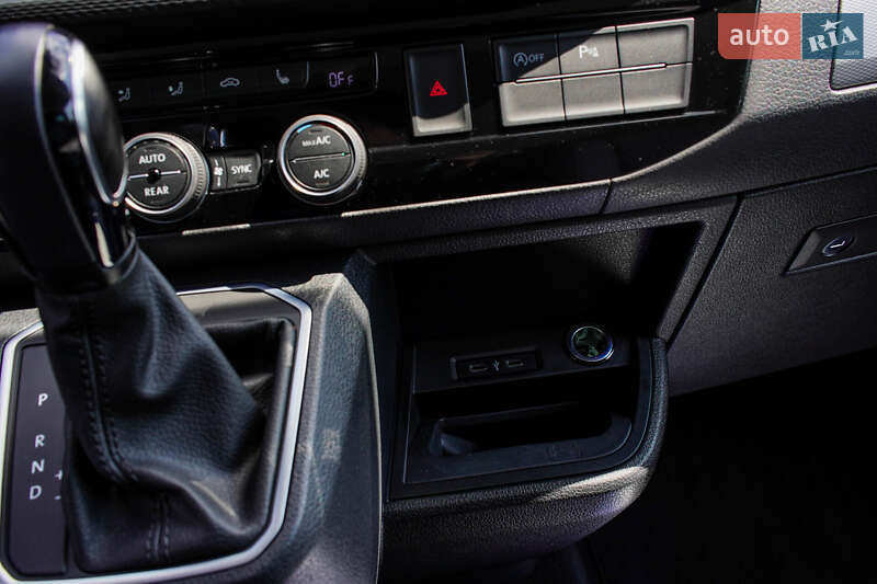 Минивэн Volkswagen Multivan 2020 в Житомире