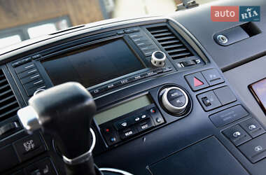 Минивэн Volkswagen Multivan 2009 в 