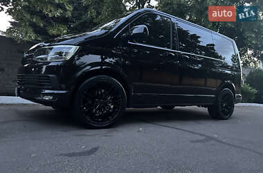Мінівен Volkswagen Multivan 2016 в Дніпрі