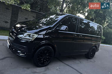 Минивэн Volkswagen Multivan 2016 в 