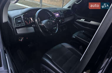 Минивэн Volkswagen Multivan 2016 в 