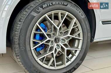 Минивэн Volkswagen Multivan 2024 в 
