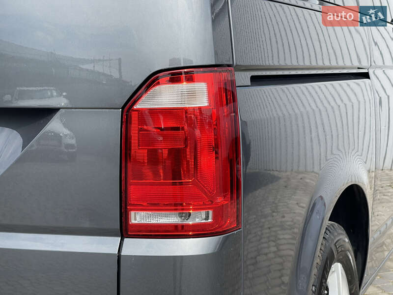 Минивэн Volkswagen Multivan 2018 в Мукачево