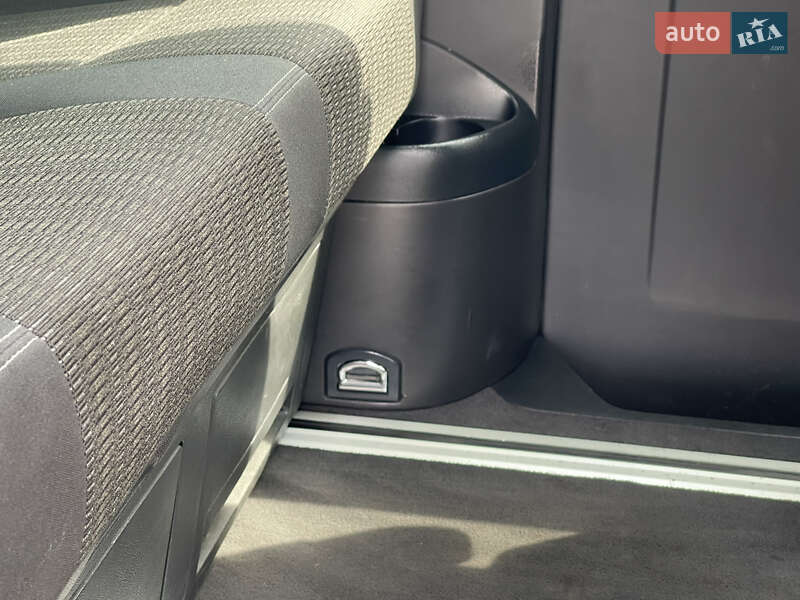 Минивэн Volkswagen Multivan 2018 в Мукачево