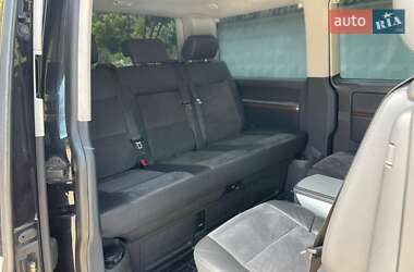 Минивэн Volkswagen Multivan 2010 в 