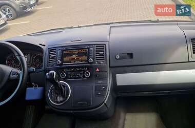 Минивэн Volkswagen Multivan 2013 в 