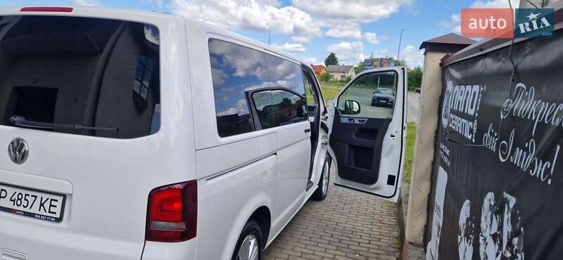 Минивэн Volkswagen Multivan 2013 в Львове