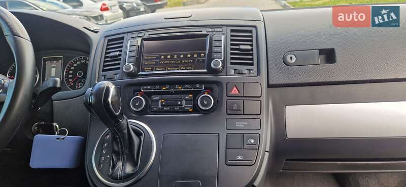 Минивэн Volkswagen Multivan 2013 в Львове