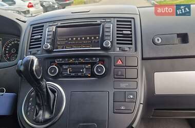 Минивэн Volkswagen Multivan 2013 в 