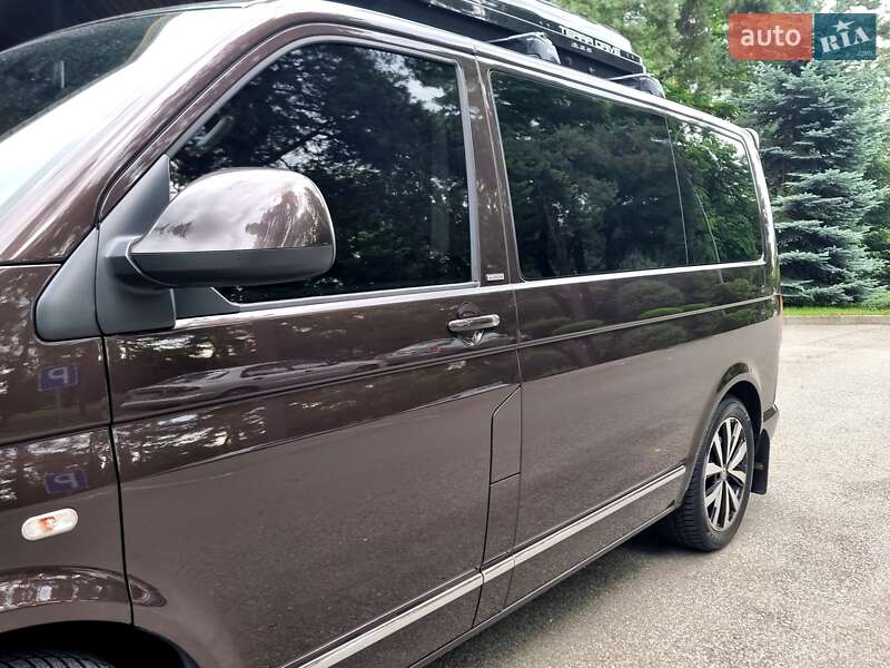 Минивэн Volkswagen Multivan 2012 в Киеве