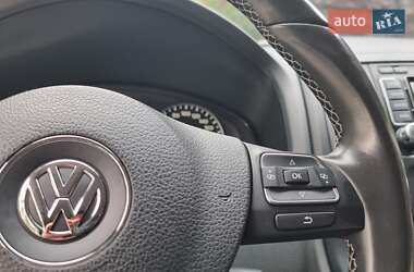 Минивэн Volkswagen Multivan 2012 в 