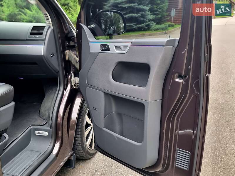 Минивэн Volkswagen Multivan 2012 в Киеве