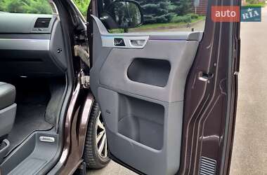 Минивэн Volkswagen Multivan 2012 в 