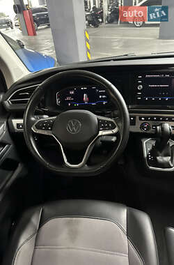 Минивэн Volkswagen Multivan 2021 в 