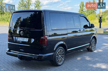 Минивэн Volkswagen Multivan 2016 в 