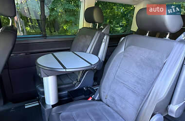 Минивэн Volkswagen Multivan 2016 в 