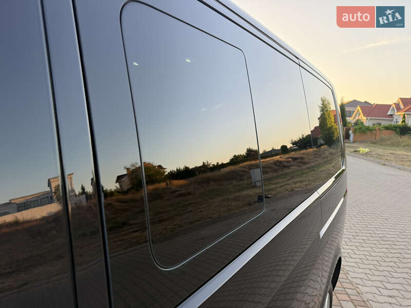 Мінівен Volkswagen Multivan 2014 в Одесі