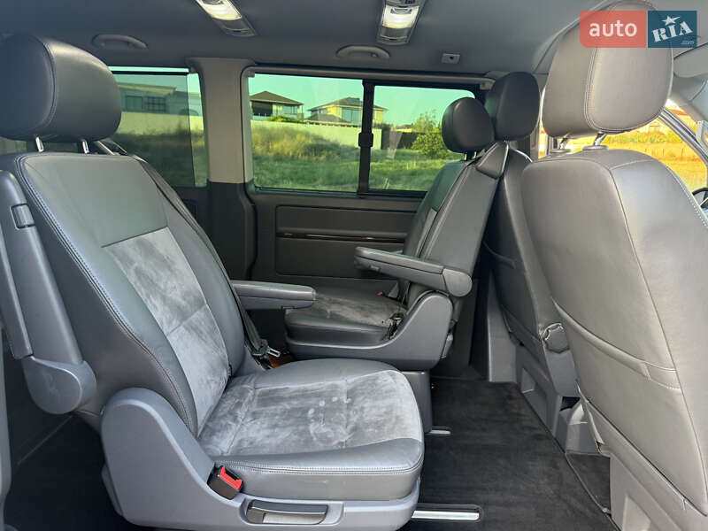 Мінівен Volkswagen Multivan 2014 в Одесі