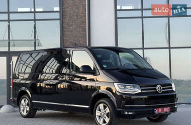 Минивэн Volkswagen Multivan 2019 в 