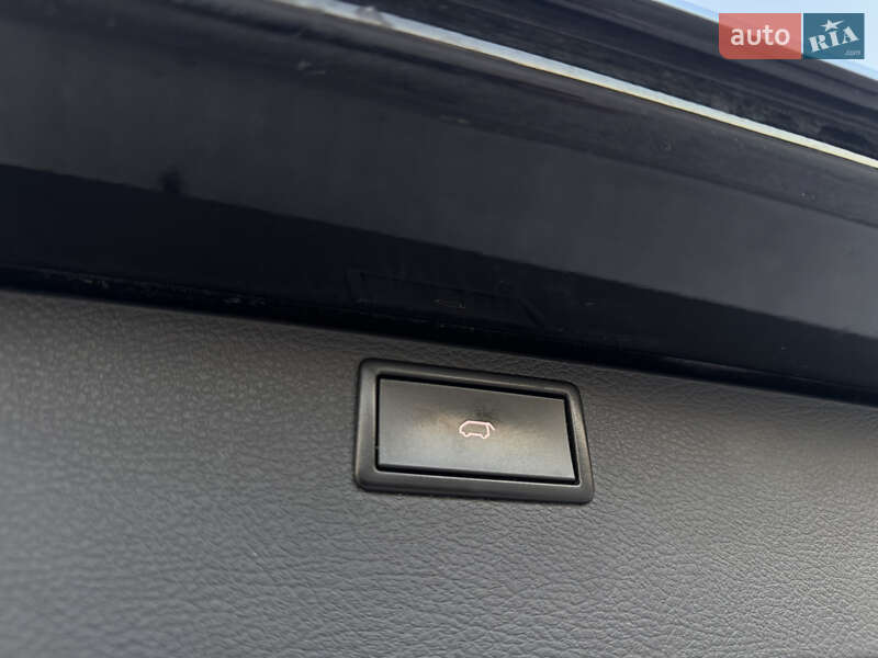 Минивэн Volkswagen Multivan 2019 в Тернополе