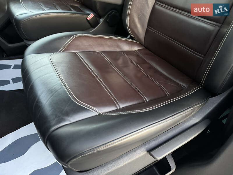 Минивэн Volkswagen Multivan 2019 в Тернополе