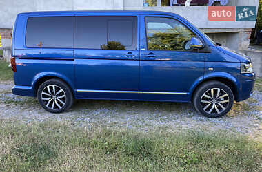 Минивэн Volkswagen Multivan 2015 в Новом Роздоле