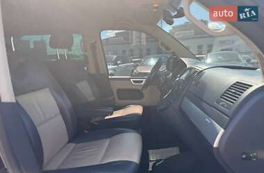 Минивэн Volkswagen Multivan 2012 в 