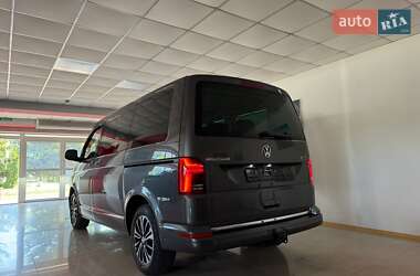 Минивэн Volkswagen Multivan 2023 в 