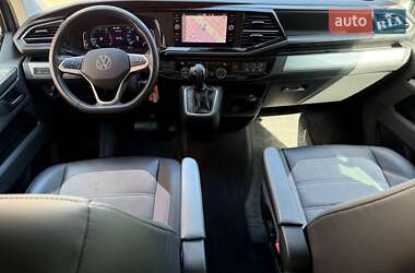 Минивэн Volkswagen Multivan 2023 в 