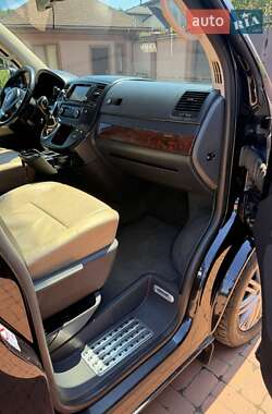 Минивэн Volkswagen Multivan 2014 в 