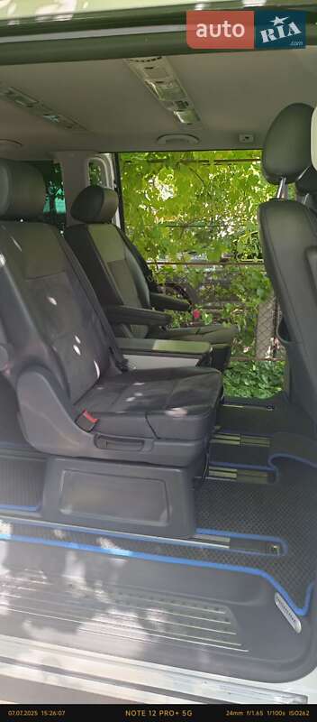 Минивэн Volkswagen Multivan 2011 в Киеве