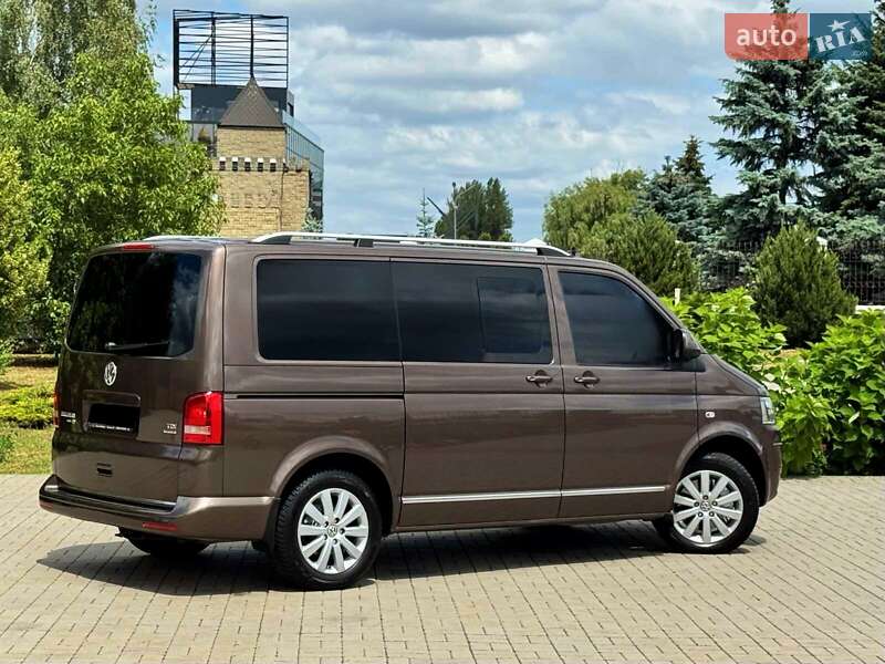 Мінівен Volkswagen Multivan 2014 в Дніпрі
