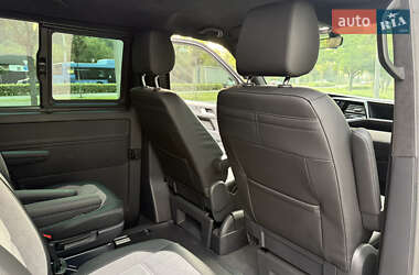 Минивэн Volkswagen Multivan 2023 в 