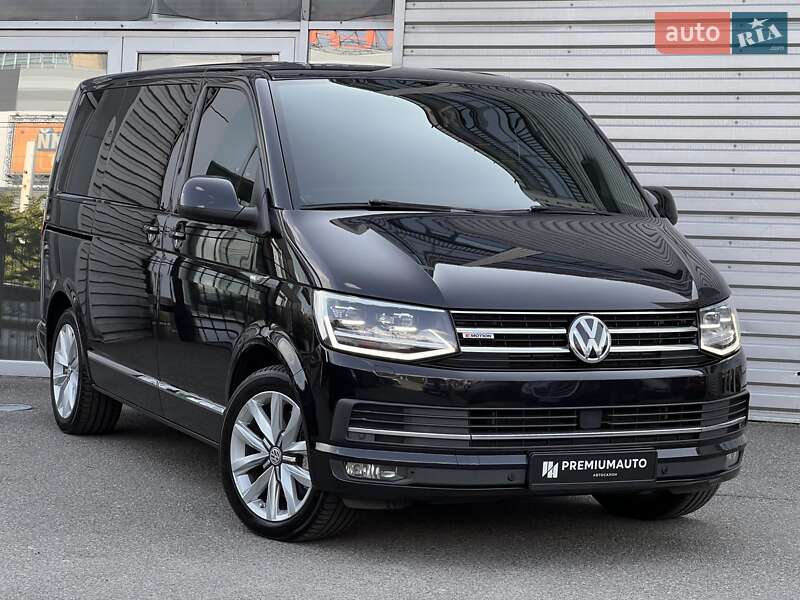 Мінівен Volkswagen Multivan 2016 в 